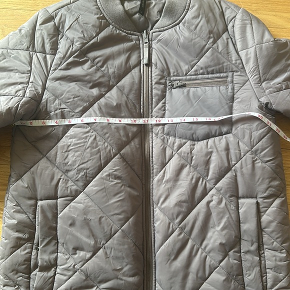 MPG light purple puffer jacket size Large - Picture 6 of 6